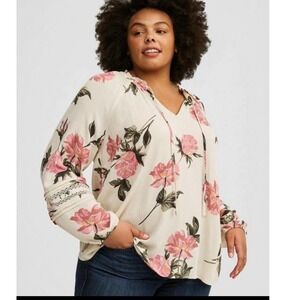 Torrid Floral Print Peasant Blouse M/L‎ Long Sleeve V Neck Bohemian Romantic